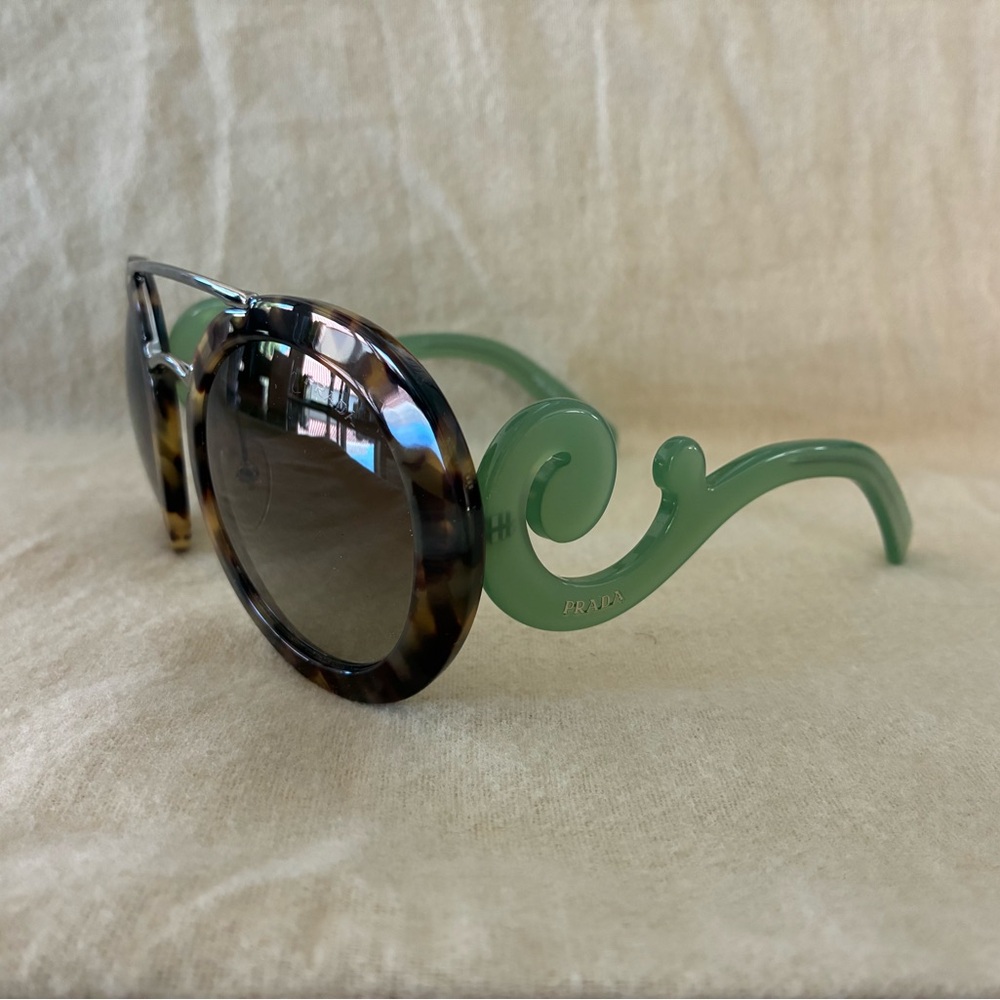Prada Baroque Oval Sunglasses Spring 2013 - Never Worn - Picture 6 of 6
